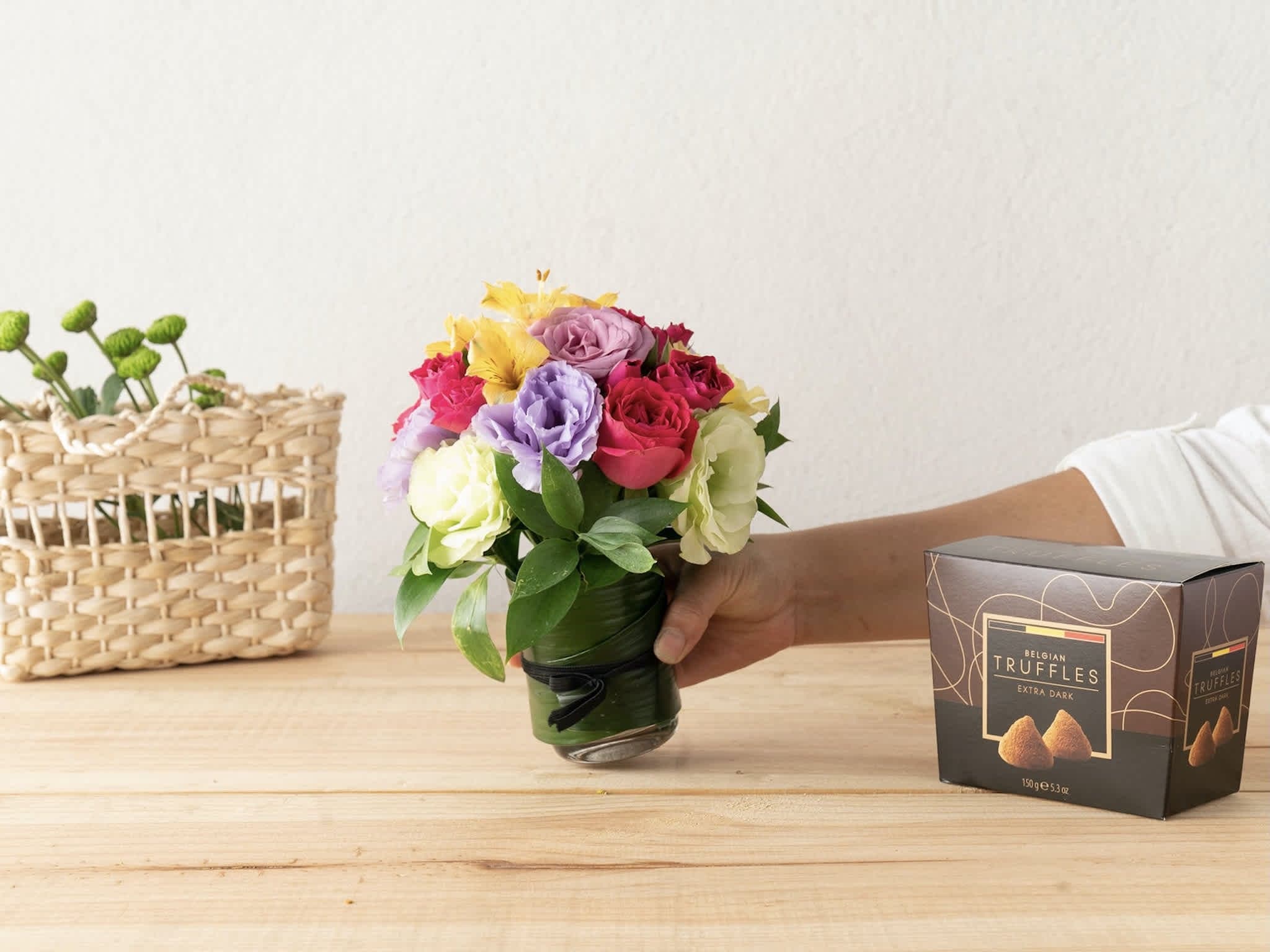 Cores Vivas e Trufas Belgas Para Entrega — Cores Vivas e Trufas Belgas Para Entrega