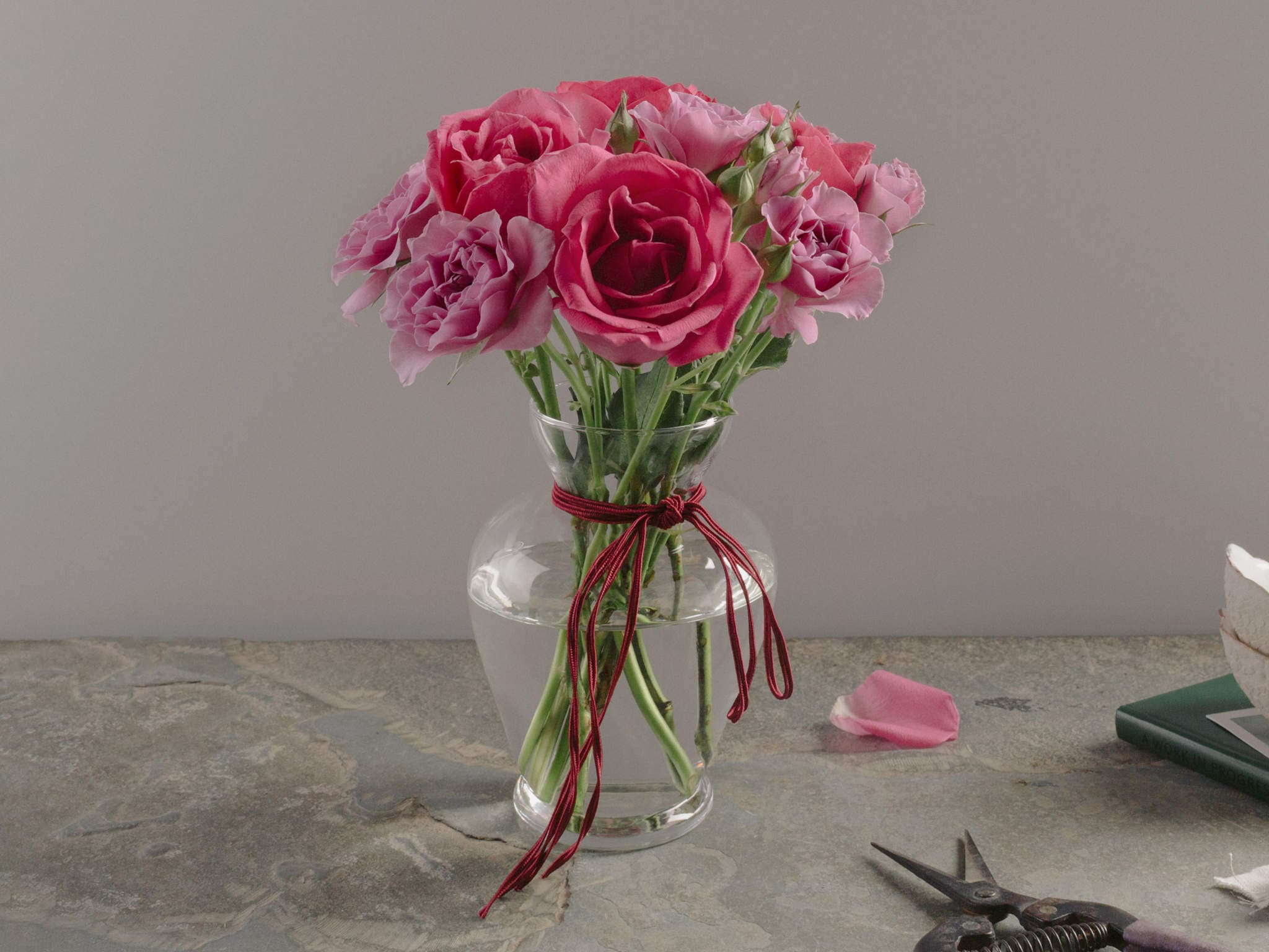 Arranjo de Rosas Pink em Vaso de Vidro