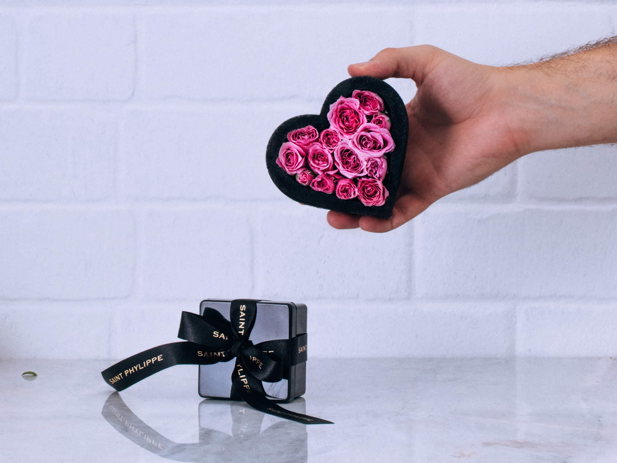 Coração de Mini Rosas Lilás com Chocolate — Coração de Mini Rosas Lilás com Chocolate